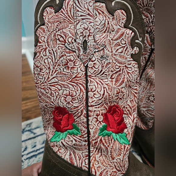 Tony Lama Brown Rose Boots - Picture 3 of 13